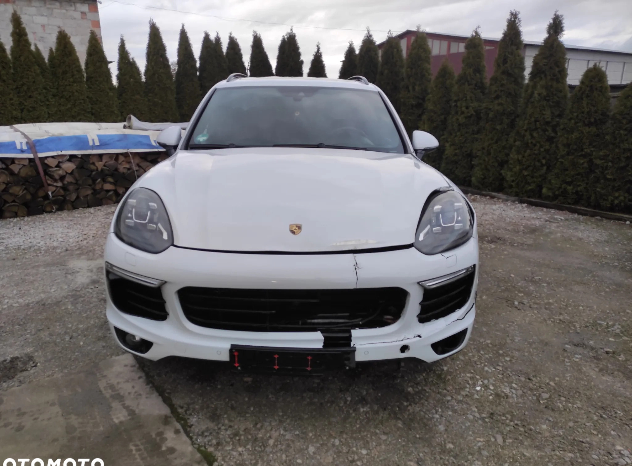 Porsche Cayenne cena 127800 przebieg: 127000, rok produkcji 2017 z Kańczuga małe 232